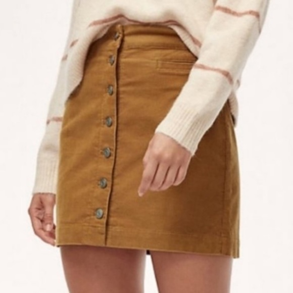 Aritzia Dresses & Skirts - Wilfred Free
Karmen Skirt in size 4